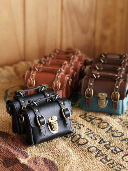 1/4&1/3 Messenger Bag