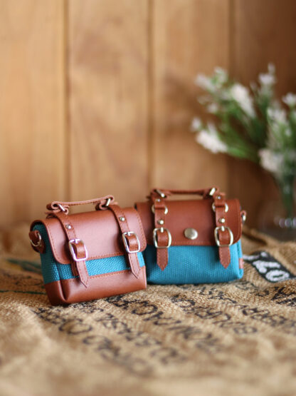 1/3 Messenger Bag