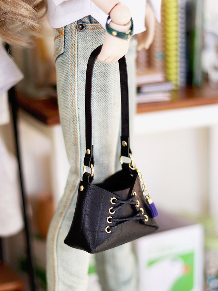 1/3 Shoulder Bag - Image 2