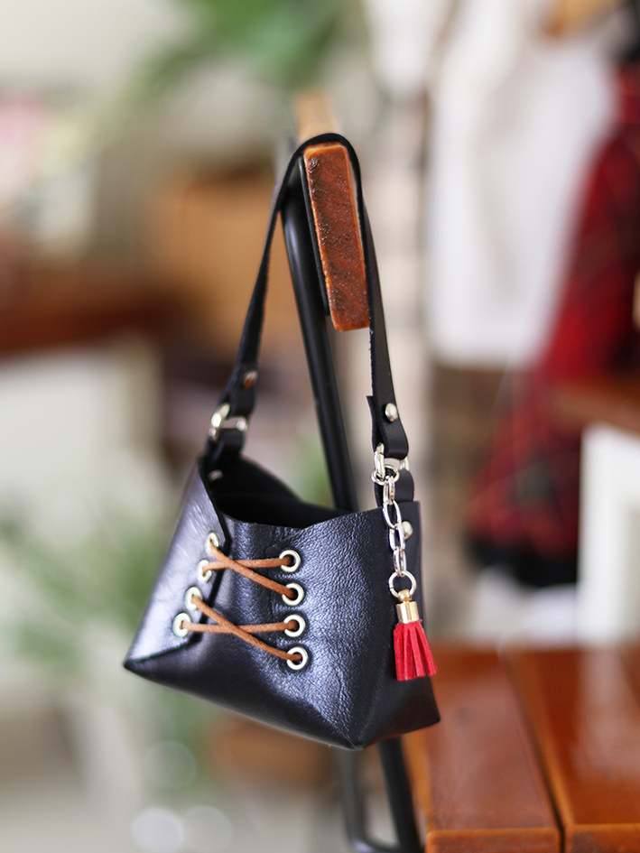 1/3 Shoulder Bag