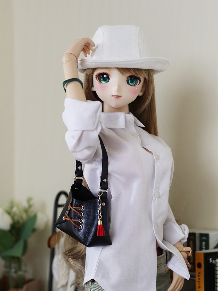 1/3 Shoulder Bag - Image 5