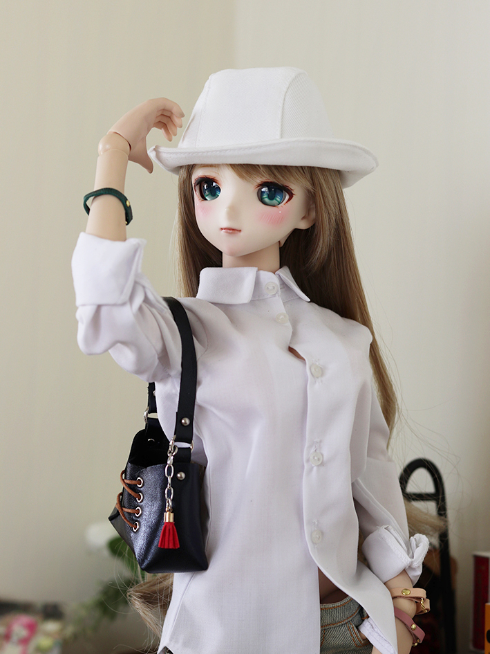 1/3 Shoulder Bag - Image 4