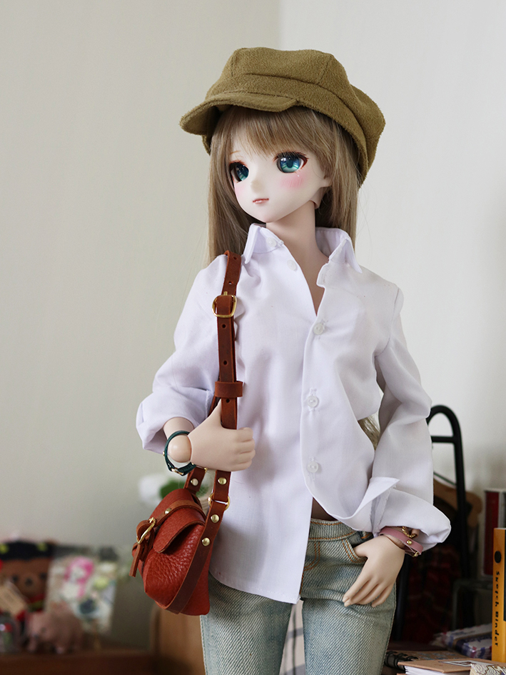 1/3 Shoulder Bag - Image 4