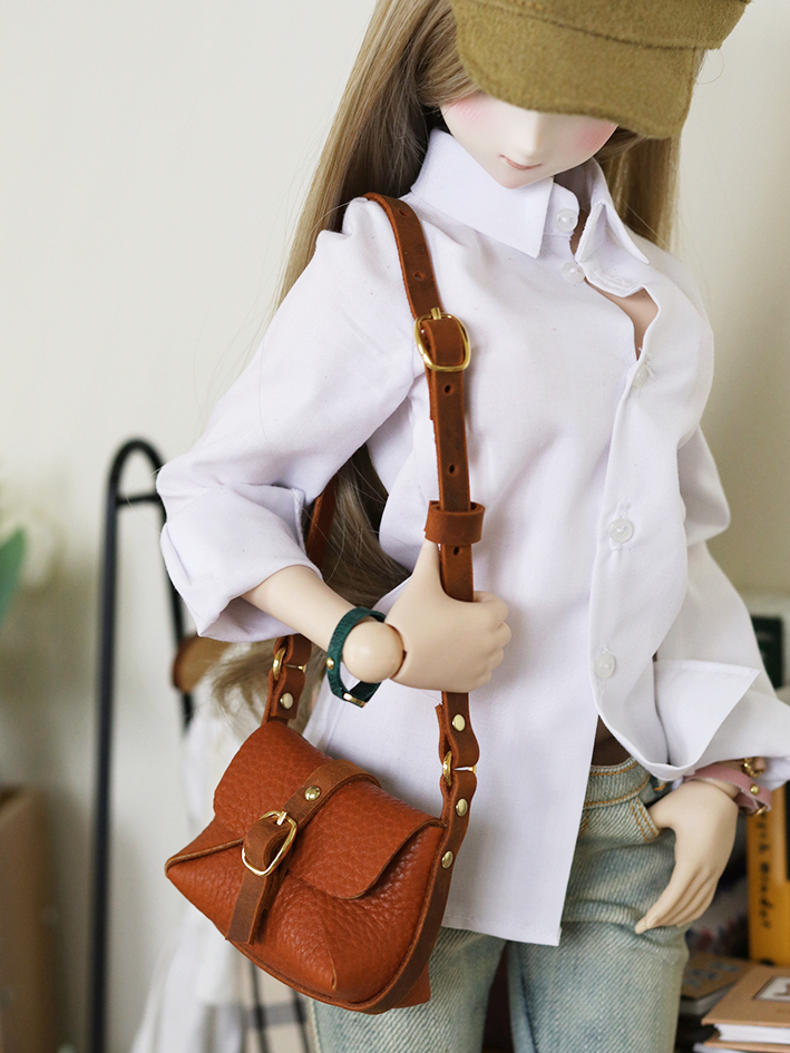 1/3 Shoulder Bag - Image 3
